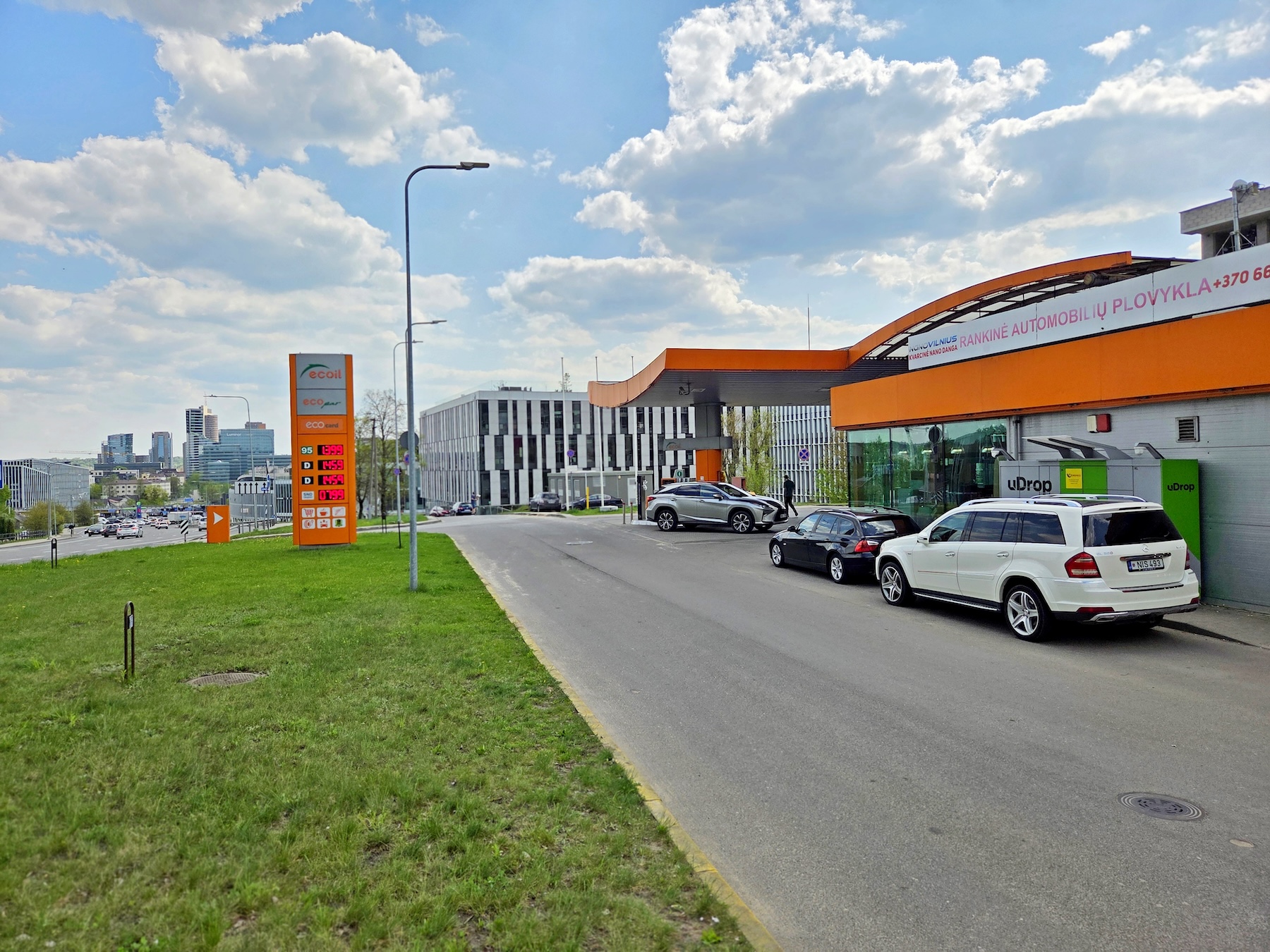 Parduota viena brangiausių degalinių Vilniuje